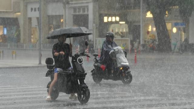 今日热搜｜广东高温雷雨套餐已续费
