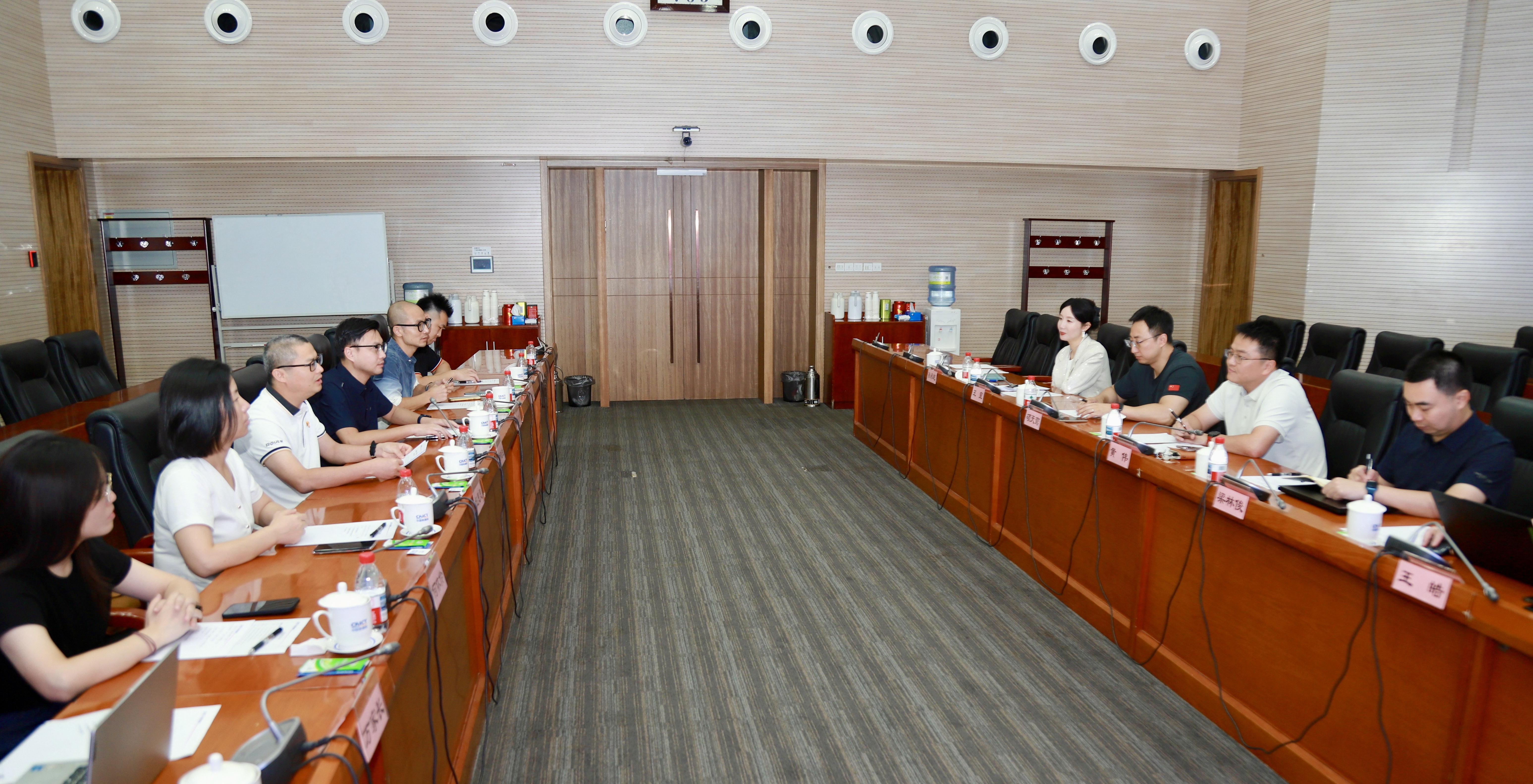 招商组到中国信息通信研究院考察、座谈交流。杏宣供图 招商组到中国信息通信研究院考察、座谈交流。杏宣供图