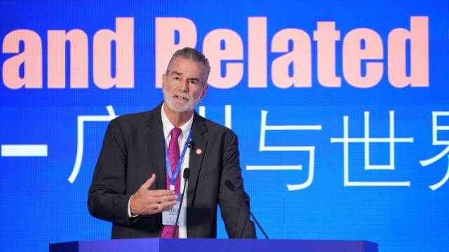 深度专访｜“现实比你想象的更伟大”，美国学者法尔和他听见的广州“心跳”