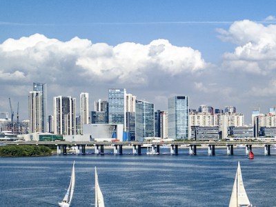 深圳上市公司股东减持密集，国资背景股东也加入减持行列