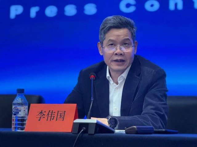 中国农业机械化协会会长李伟国答记者问 中国农业机械化协会会长李伟国答记者问