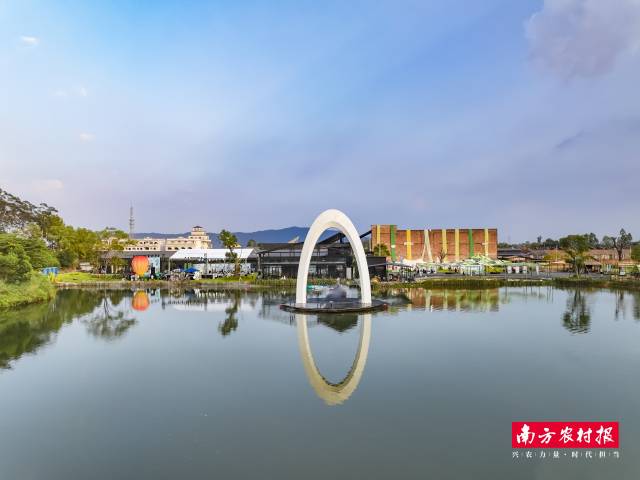 江门市“侨见美好”乡村潮玩嘉年华开幕仪式。 江门市“侨见美好”乡村潮玩嘉年华开幕仪式。