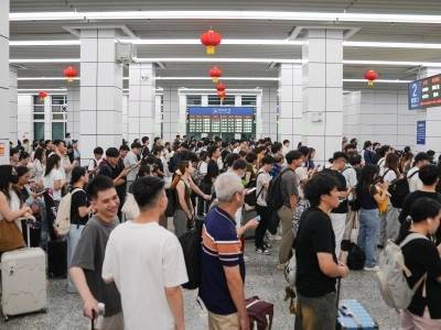 下班即出发！铁路民航开启“人从众”模式