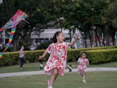 中秋国庆带娃出游，别让孩子的脸蛋先“闹脾气”｜健康深一度