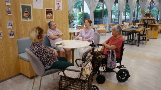 这家广州养老院里住了91位香港老人，跨境养老风生水起｜解码广东经济生态