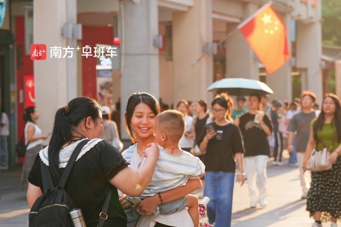 南方+早班车 | 国庆假期广东接待游客6278.9万人次，旅游花费584.4亿元