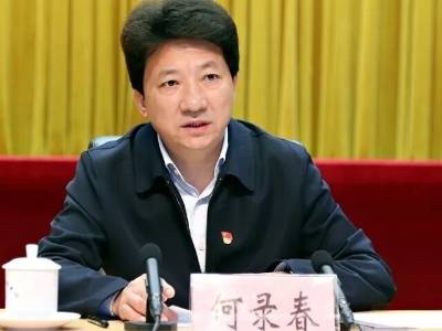 中央批准：何录春任西藏自治区党委副书记