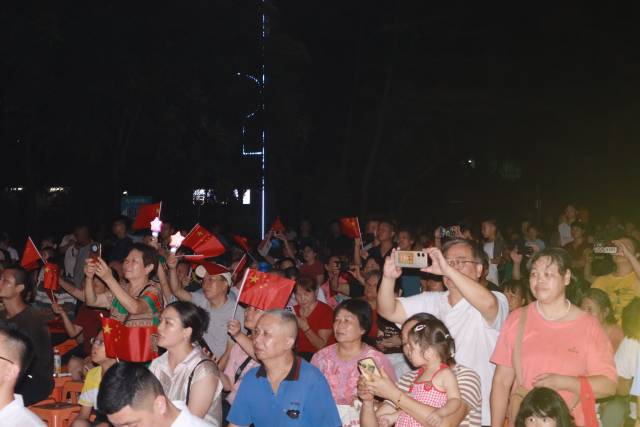 现场气氛热烈。