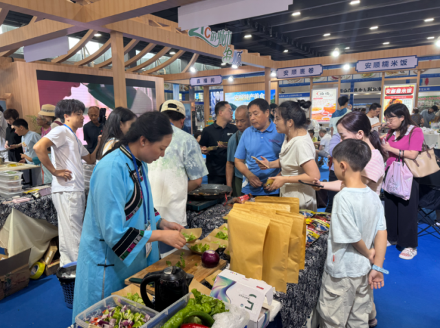（平坝菜企参加广博会 来源：安顺发布）