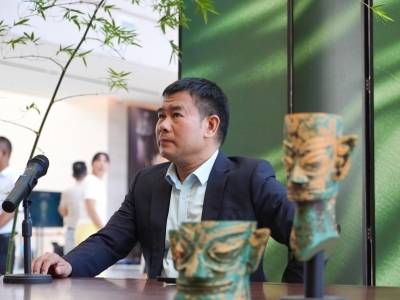 唐际根做客南方+莞博城市会客厅，主讲“吉金万里”的青铜密码